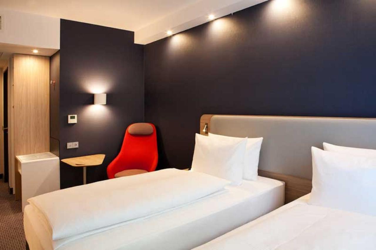 Holiday Inn Express Fuerth By Ihg Εξωτερικό φωτογραφία