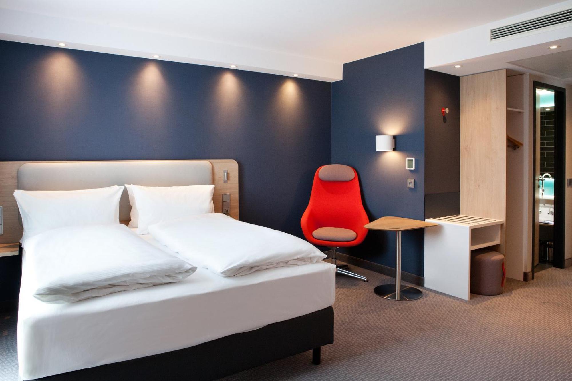 Holiday Inn Express Fuerth By Ihg Εξωτερικό φωτογραφία