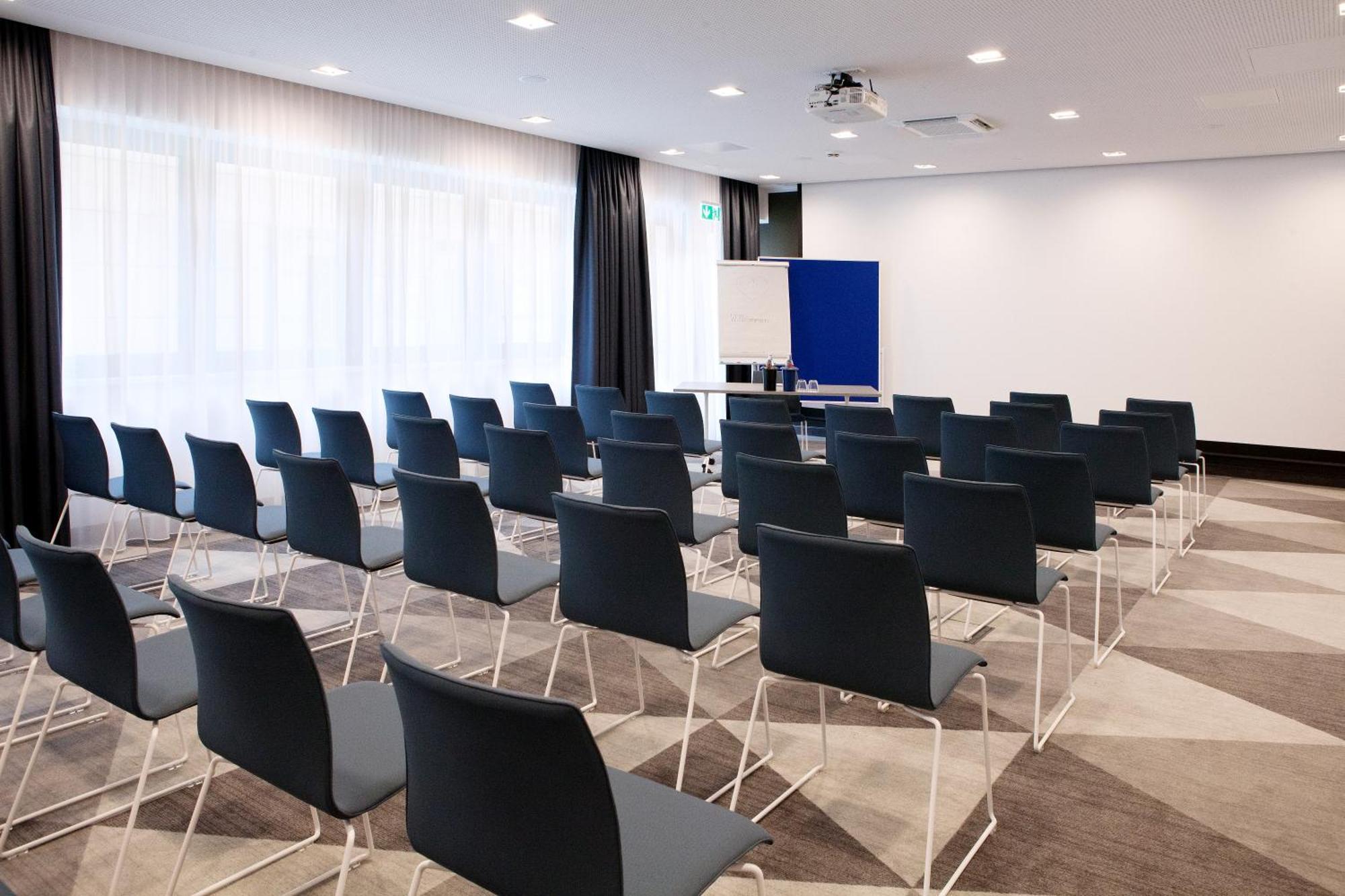 Holiday Inn Express Fuerth By Ihg Εξωτερικό φωτογραφία